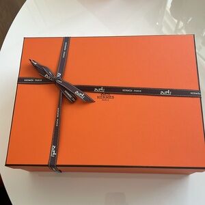 Hermes package box